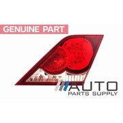 Genuine RH Boot Light For Toyota GSV40R Aurion Sportivo 2006-2009