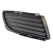 Holden XC Barina RH Bumper Bar Grille Insert Fog Light Cover 2004-2005 *New*