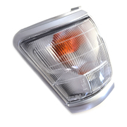 RH Indicator Corner Light Grey Surround For 1997-2001 Toyota Hilux