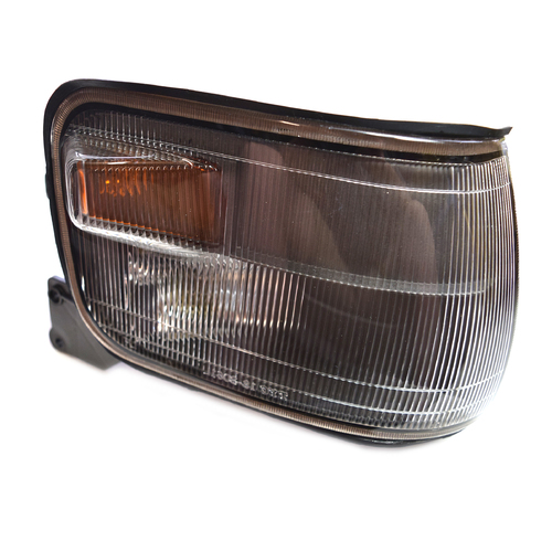 RH Drivers Side Indicator Corner Light suit Mitsubishi L300 Express 2000-2005