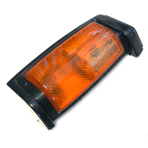 RH Side Black Indicator Corner Light For Nissan D21 Navara 1986-1989
