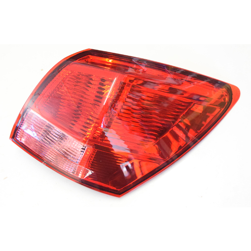 RH Drivers Side Tail Light suit Nissan J10 Dualis Series 1 2007-2009
