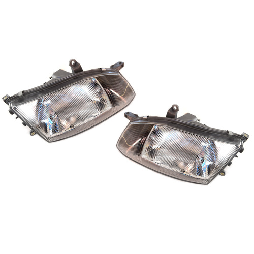 Pair of Headlights For Toyota Hiace SBV 1995-2003 Models