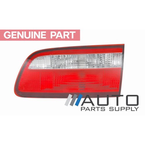 Genuine RH Tailgate Garnish Light For Toyota DV20 Camry Wagon 1997-2002